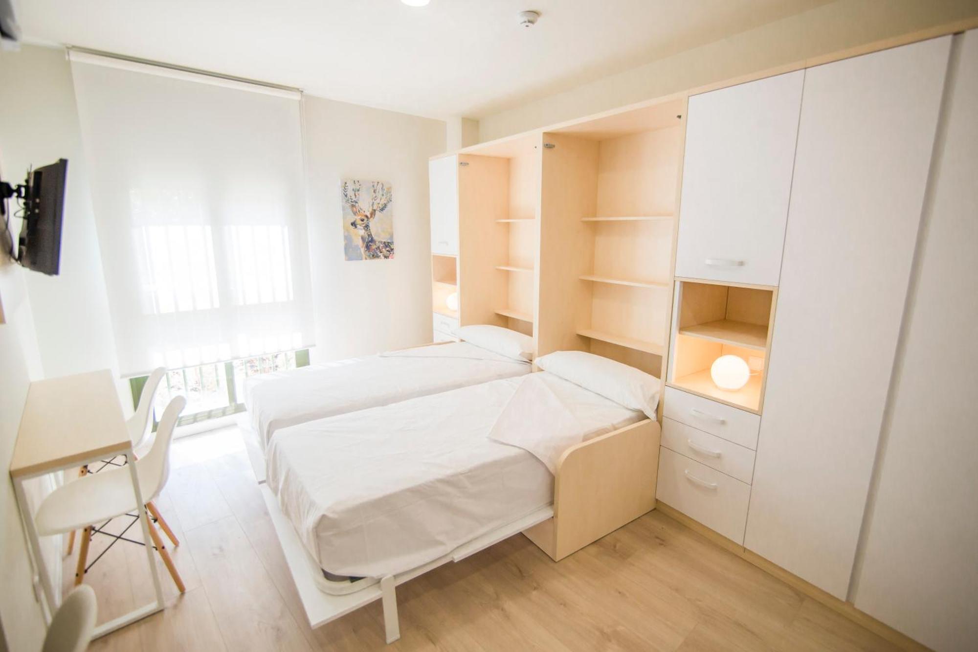 Apartamentos Plaza De Santiago - Estudios Turisticos - 1 Llave Pinto Exterior foto